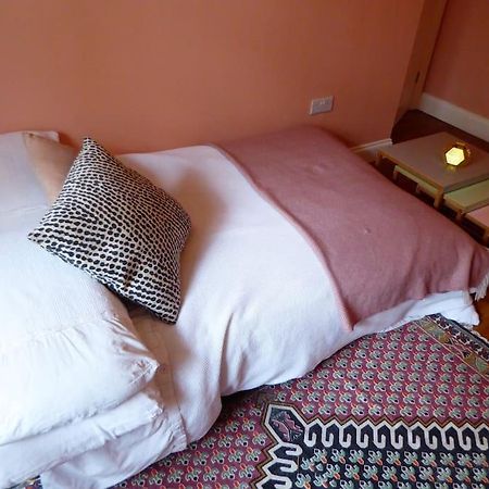 مارجيت Stylish And Colourful Flat Minutes From The Beach المظهر الخارجي الصورة