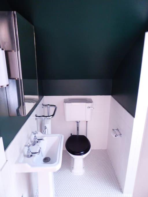 مارجيت Stylish And Colourful Flat Minutes From The Beach المظهر الخارجي الصورة